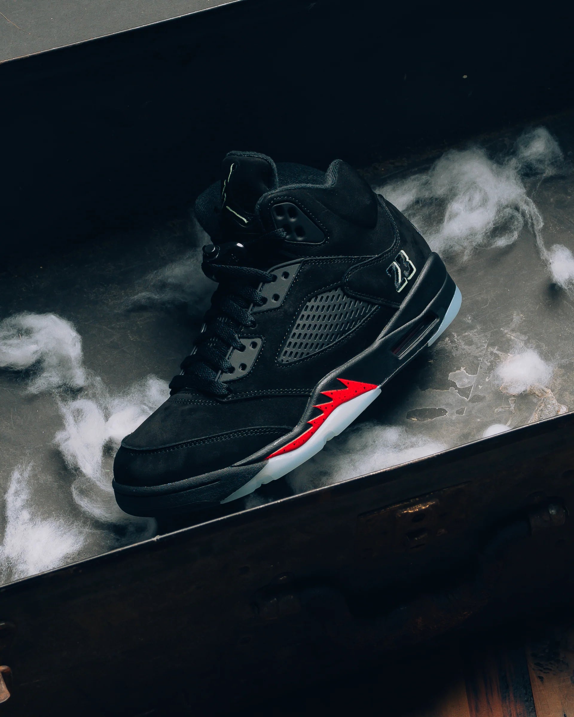 JORDAN 5 RETRO 'HALLOWEEN'