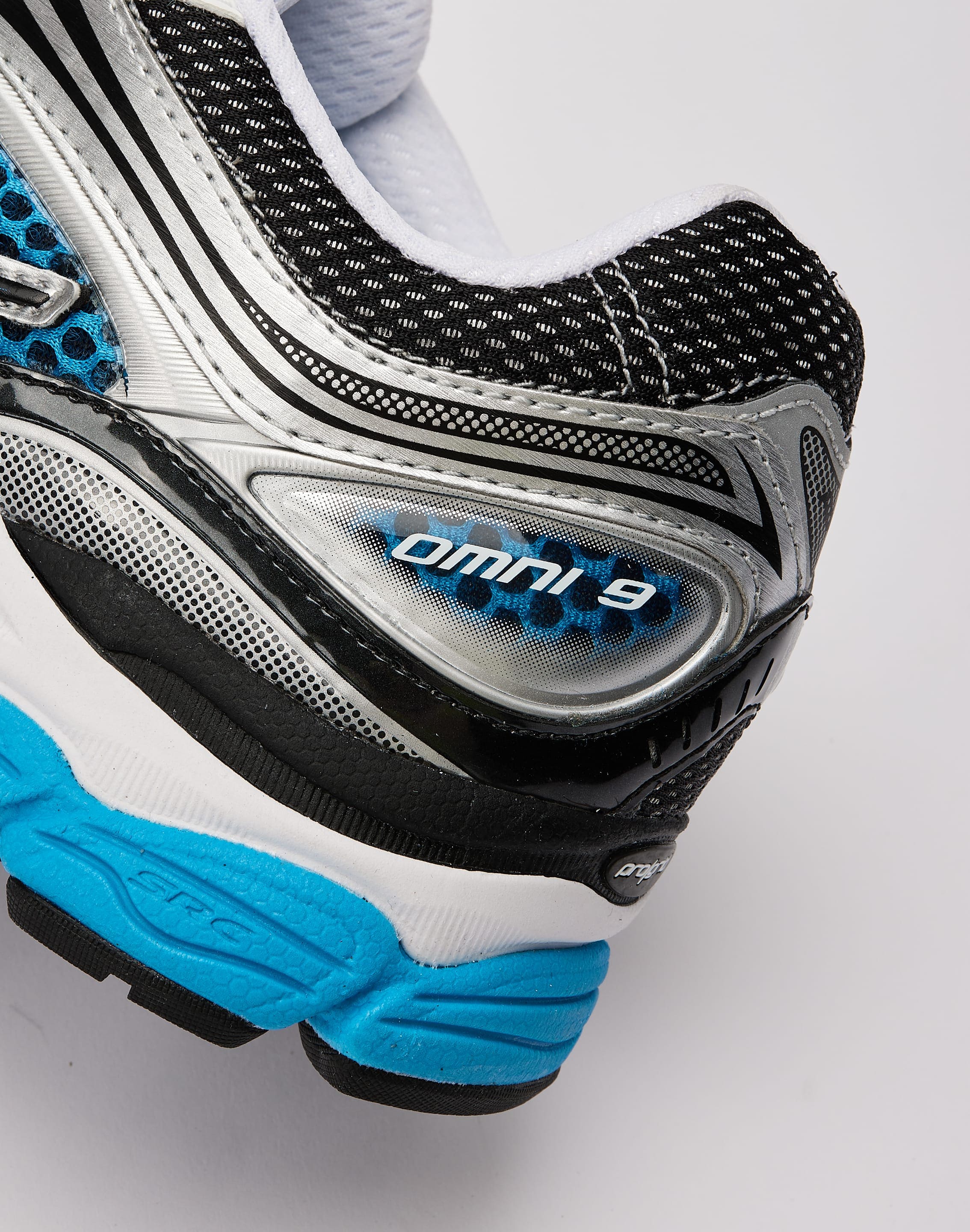 mens Saucony ProGrid Omni 9